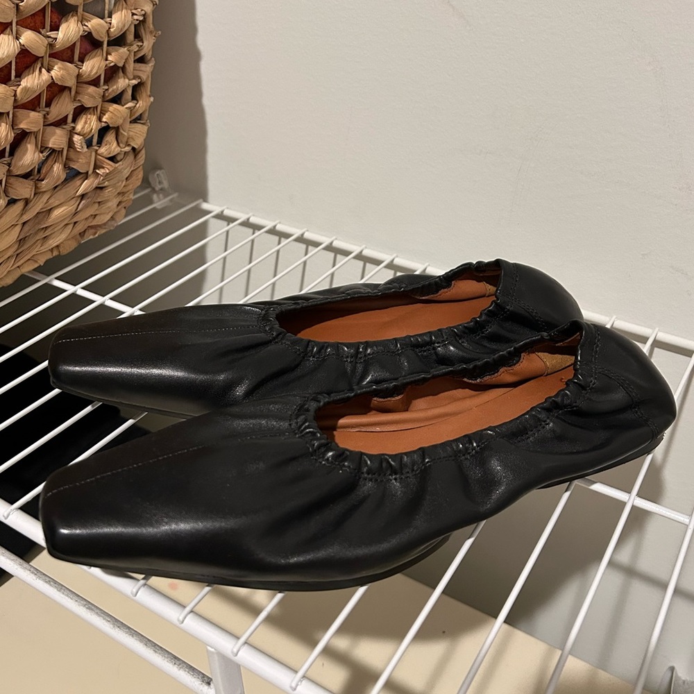 NEW Vagabond Flats